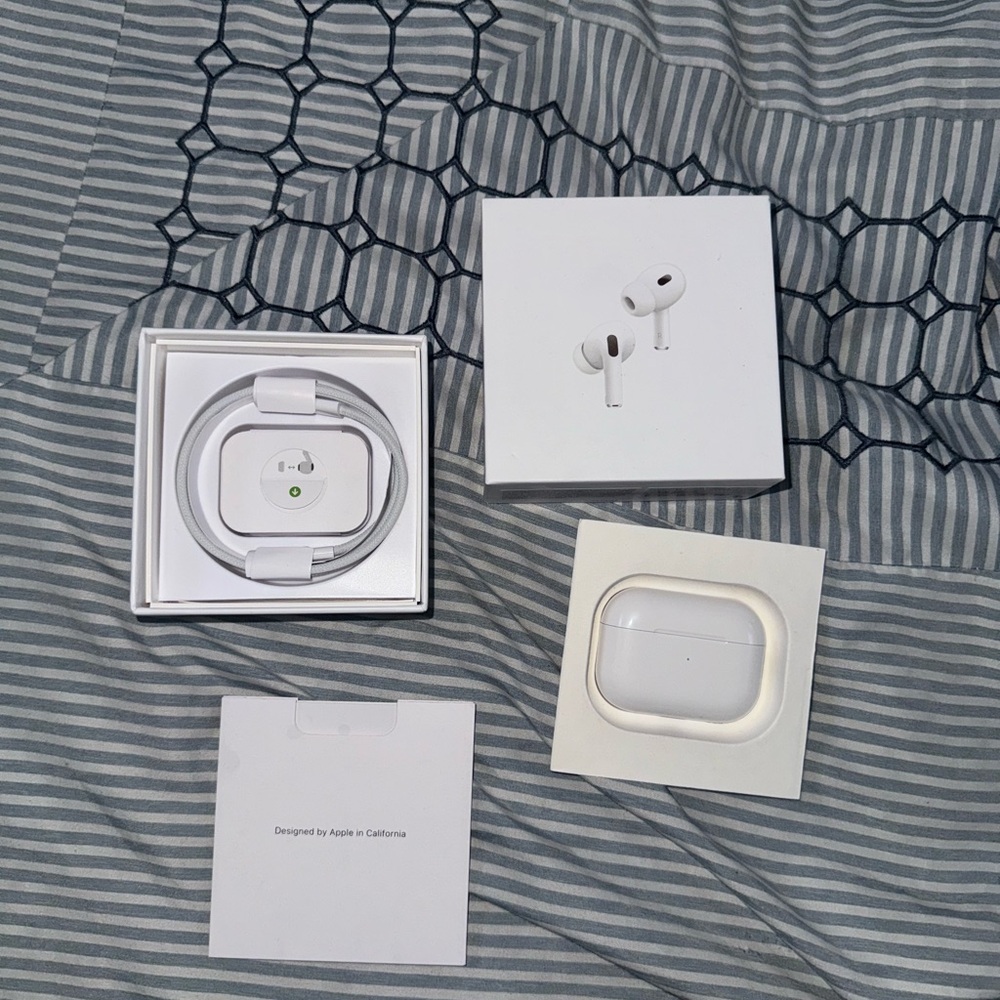 Apple AirPods Pro with Charging Case